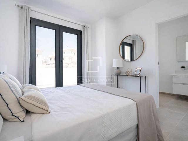 Chalet de 2 habitaciones en Cala Romantica, Manacor en venta con piscina garaje - 428.000 € (Ref: 10004463)