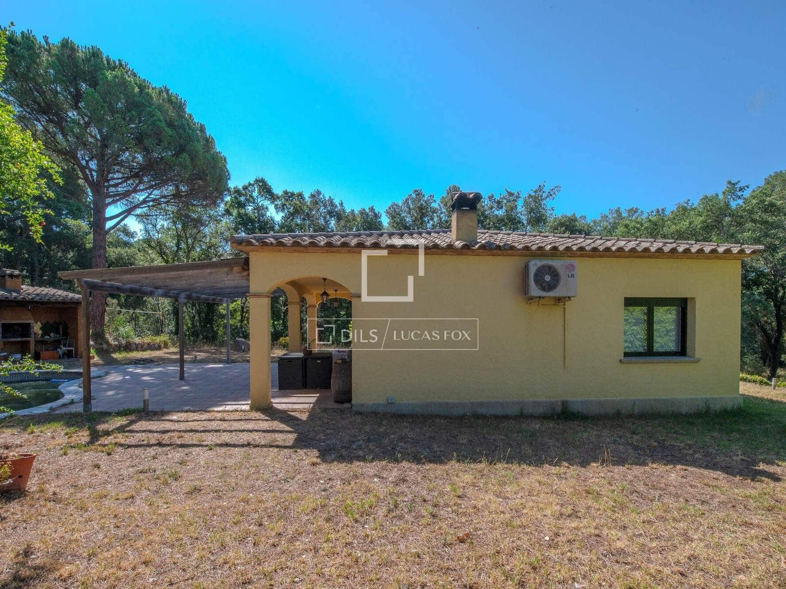 3 soveværelse Villa til salg i Santa Cristina d'Aro med swimmingpool garage - € 649.000 (Ref: 10004465)
