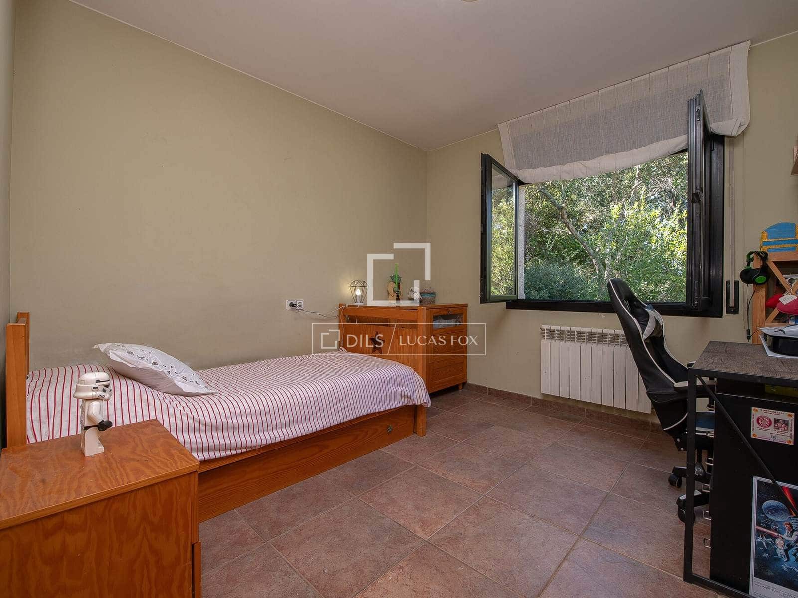 3 soveværelse Villa til salg i Santa Cristina d'Aro med swimmingpool garage - € 649.000 (Ref: 10004465)