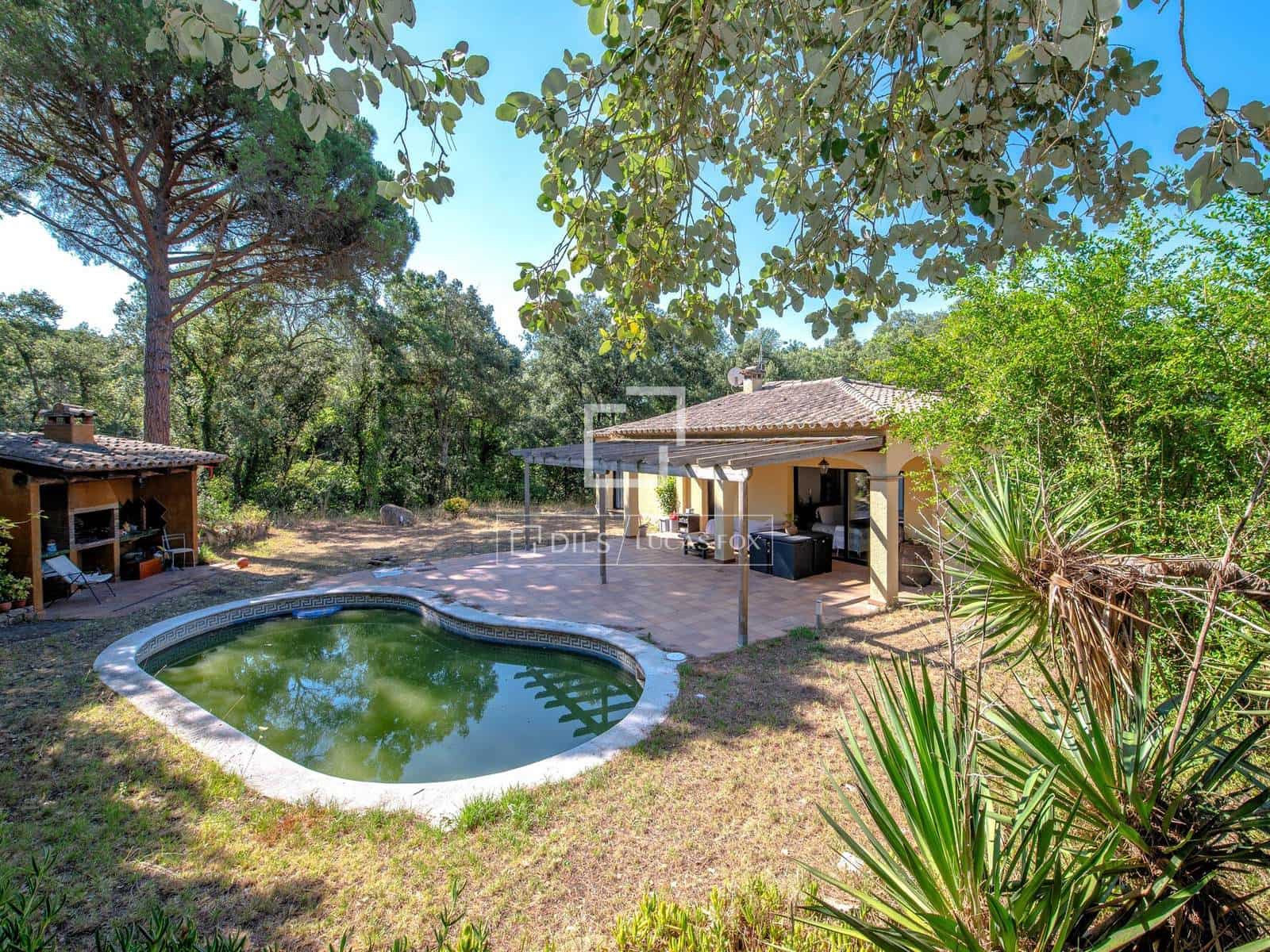 3 soveværelse Villa til salg i Santa Cristina d'Aro med swimmingpool garage - € 649.000 (Ref: 10004465)