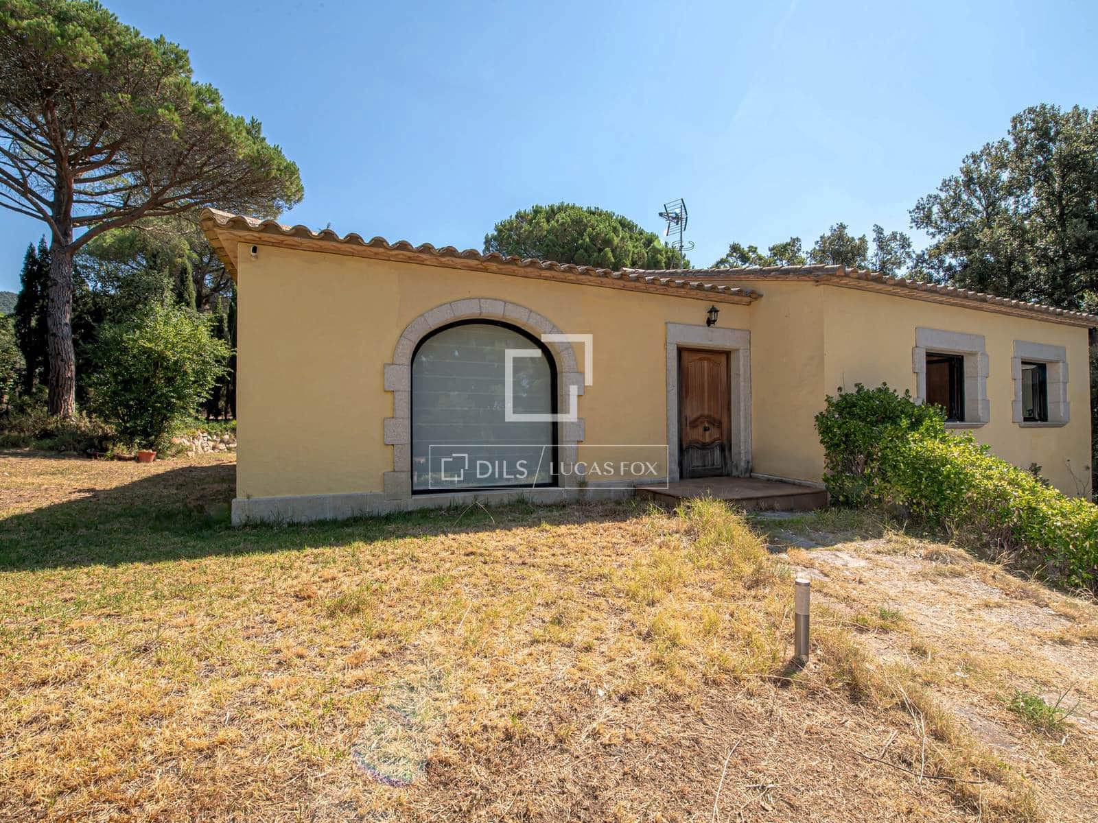 3 soveværelse Villa til salg i Santa Cristina d'Aro med swimmingpool garage - € 649.000 (Ref: 10004465)