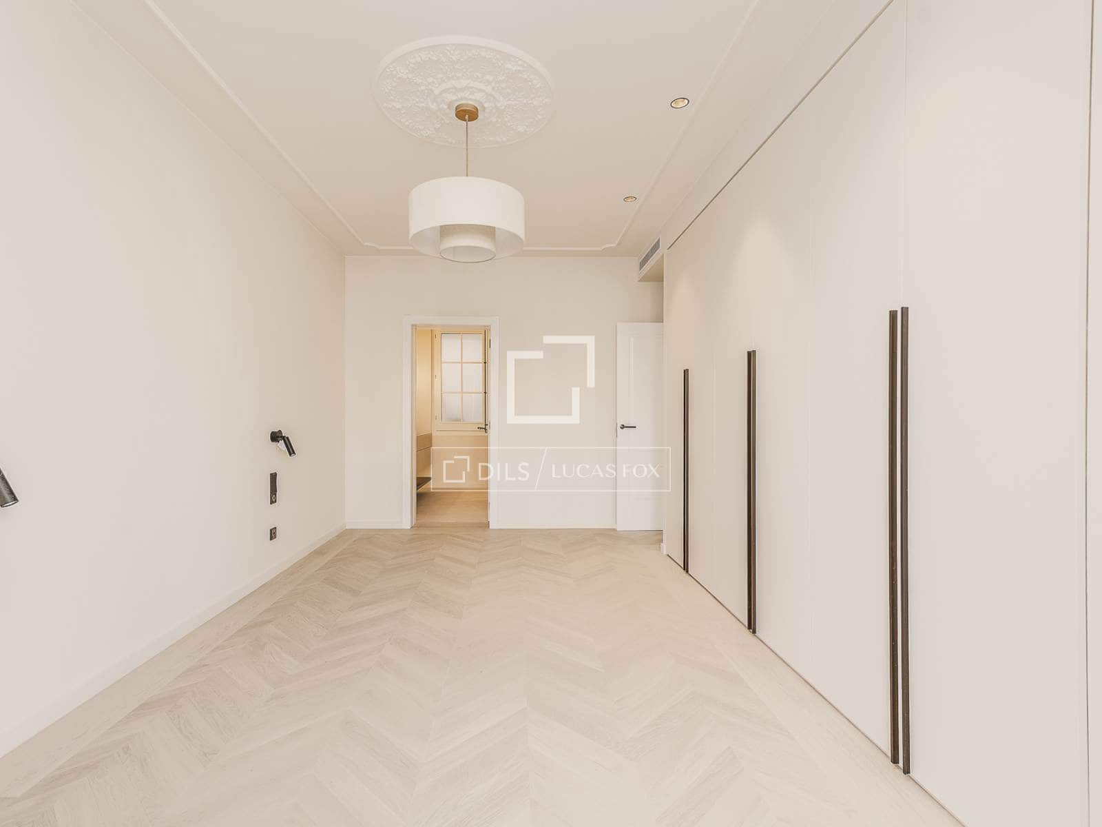 3 soveværelse Lejlighed til salg i Barcelona by - € 1.750.000 (Ref: 10004622)