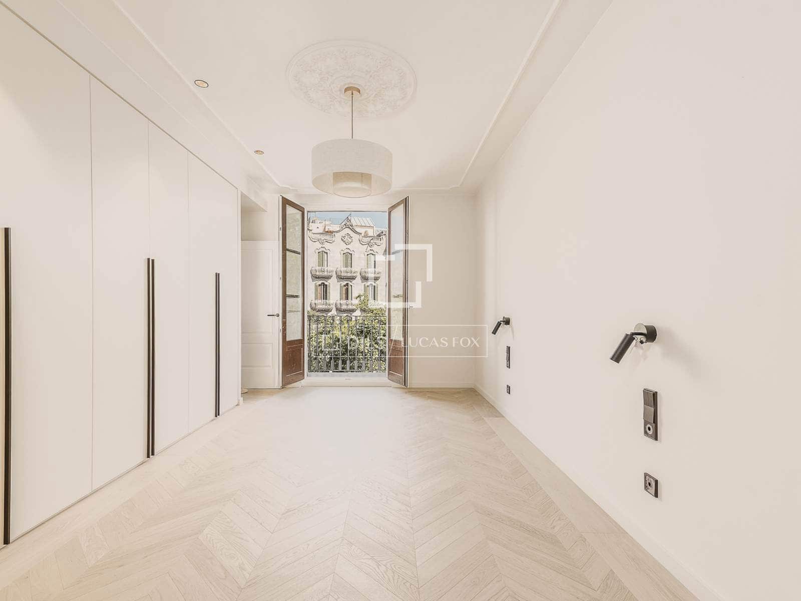3 soveværelse Lejlighed til salg i Barcelona by - € 1.750.000 (Ref: 10004622)