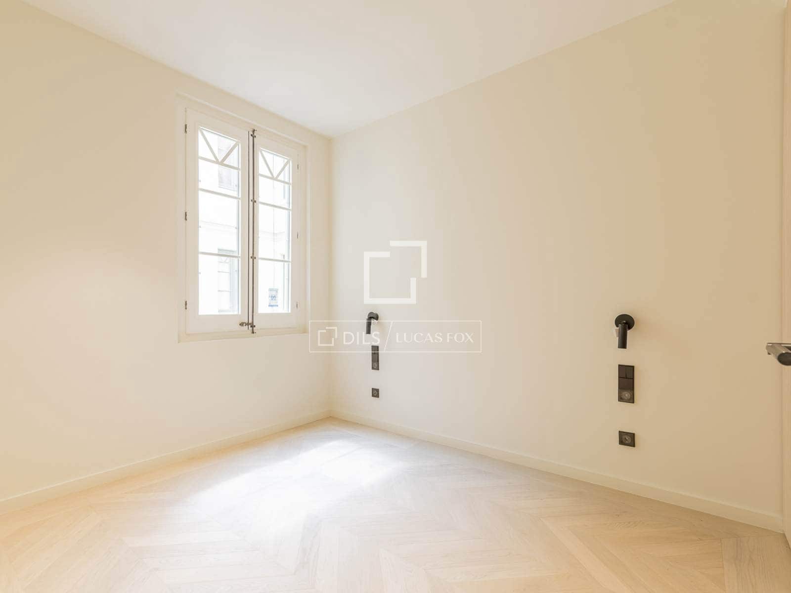 3 soveværelse Lejlighed til salg i Barcelona by - € 1.750.000 (Ref: 10004622)