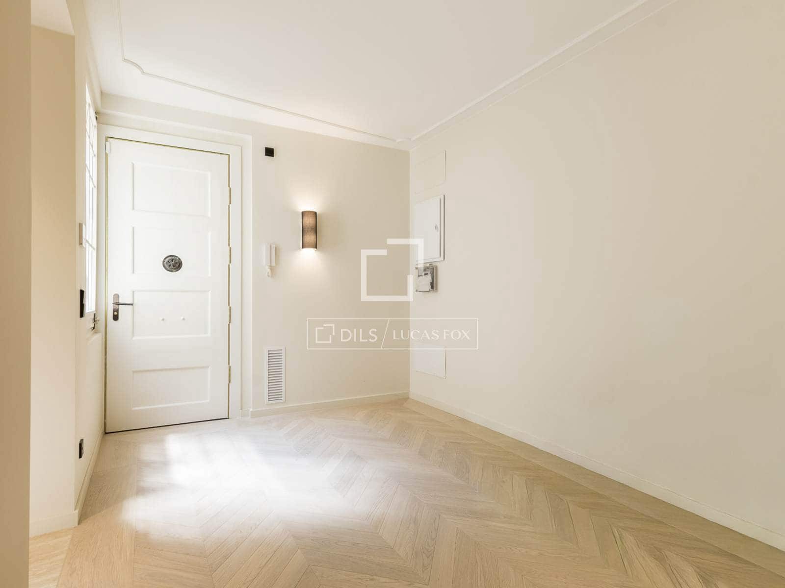 3 soveværelse Lejlighed til salg i Barcelona by - € 1.750.000 (Ref: 10004622)