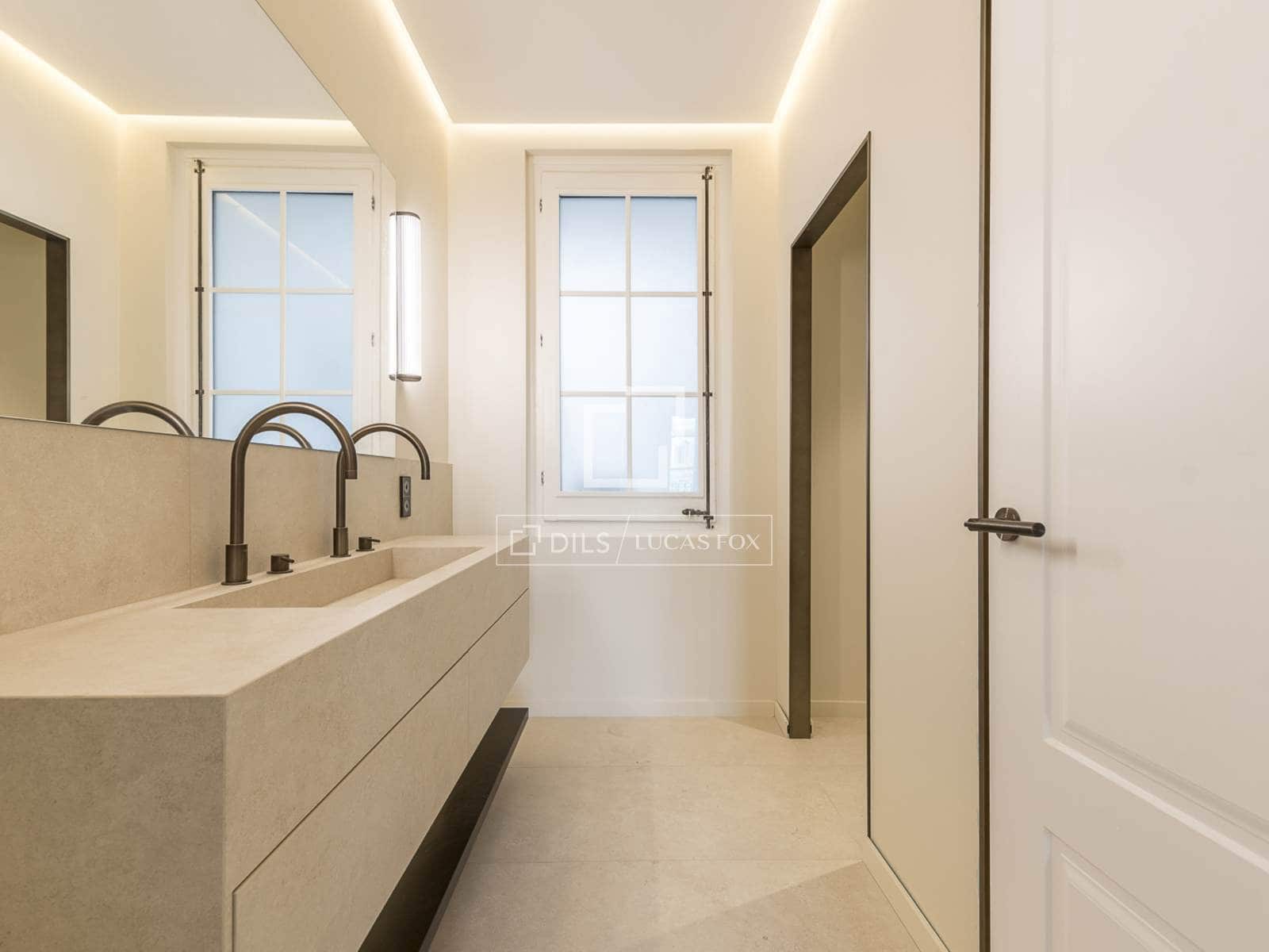 3 soveværelse Lejlighed til salg i Barcelona by - € 1.750.000 (Ref: 10004622)