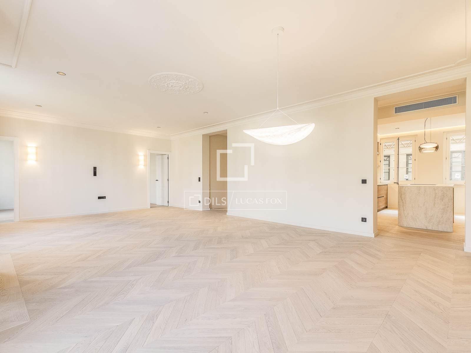 3 soveværelse Lejlighed til salg i Barcelona by - € 1.750.000 (Ref: 10004622)