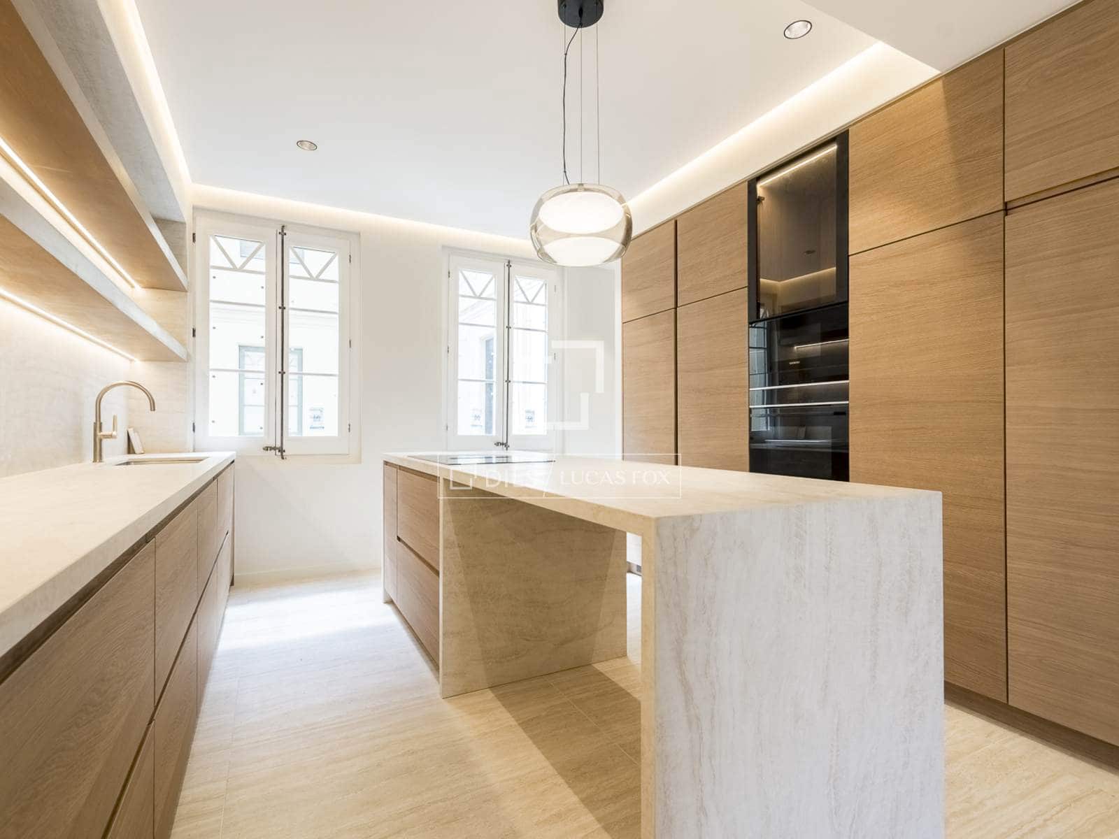 3 soveværelse Lejlighed til salg i Barcelona by - € 1.750.000 (Ref: 10004622)