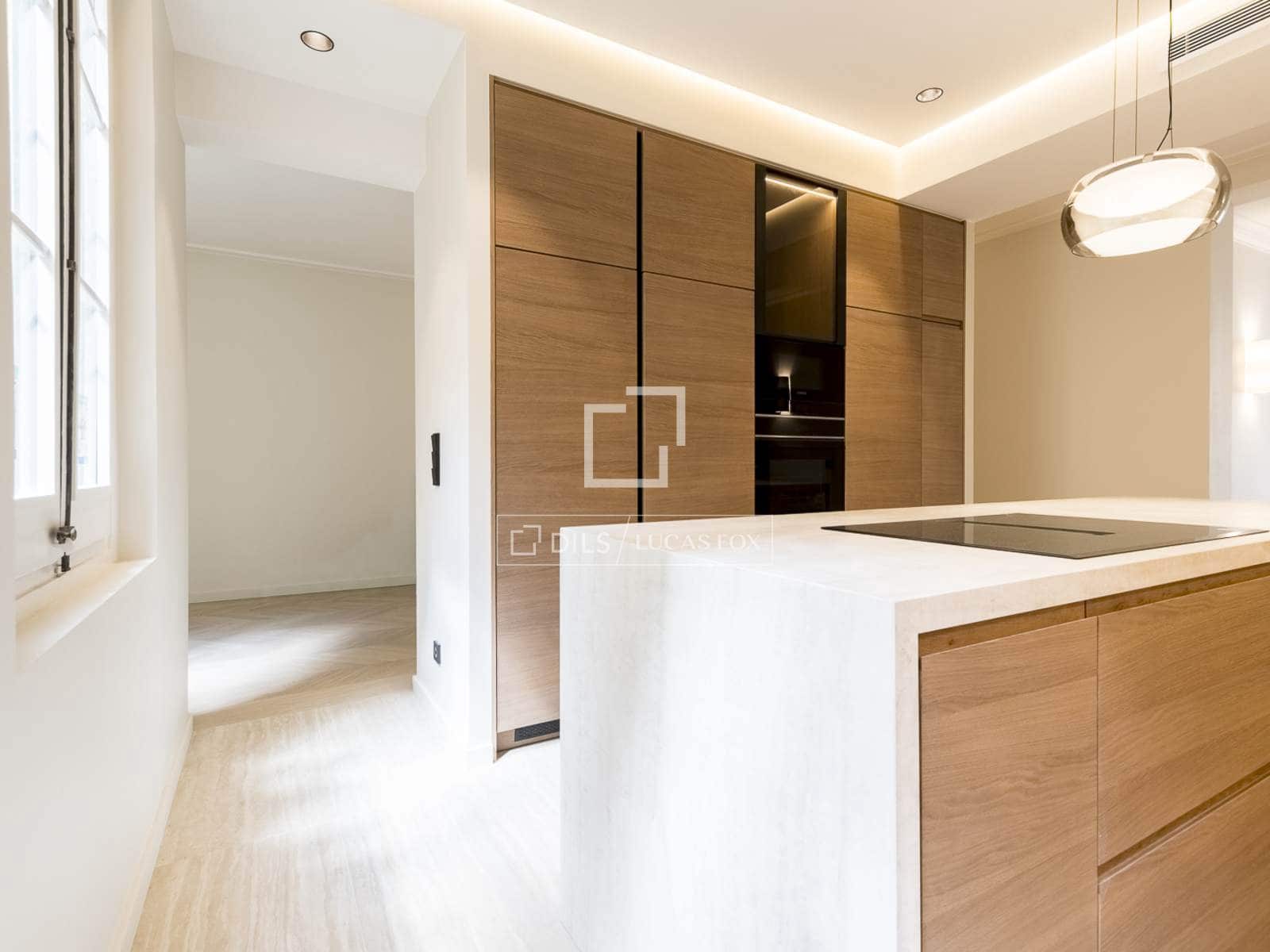 3 soveværelse Lejlighed til salg i Barcelona by - € 1.750.000 (Ref: 10004622)