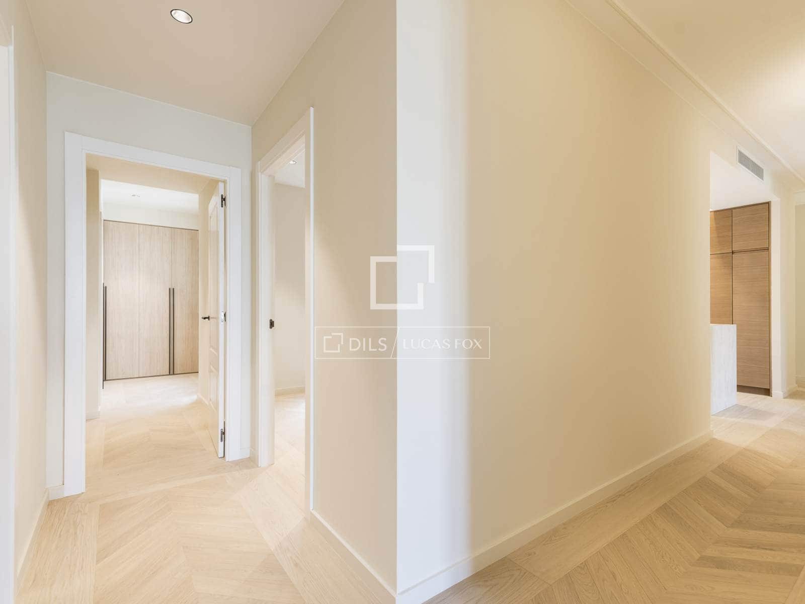 3 soveværelse Lejlighed til salg i Barcelona by - € 1.750.000 (Ref: 10004622)