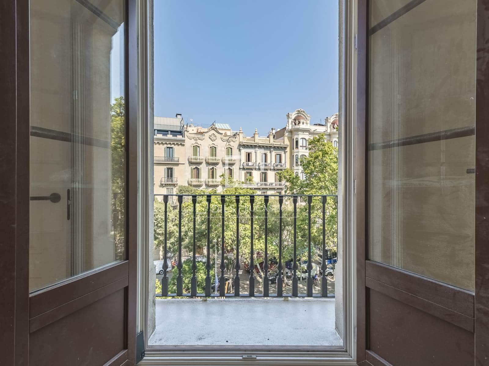 3 soveværelse Lejlighed til salg i Barcelona by - € 1.750.000 (Ref: 10004622)