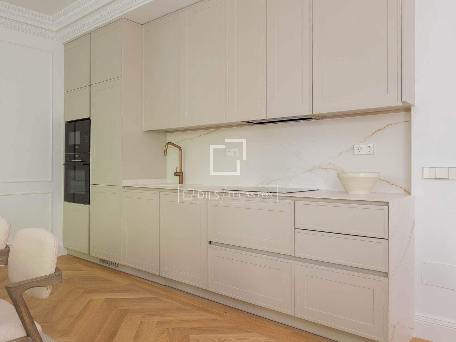 3 bedroom Apartment for sale in Madrid city - € 2,820,000 (Ref: 10004704)