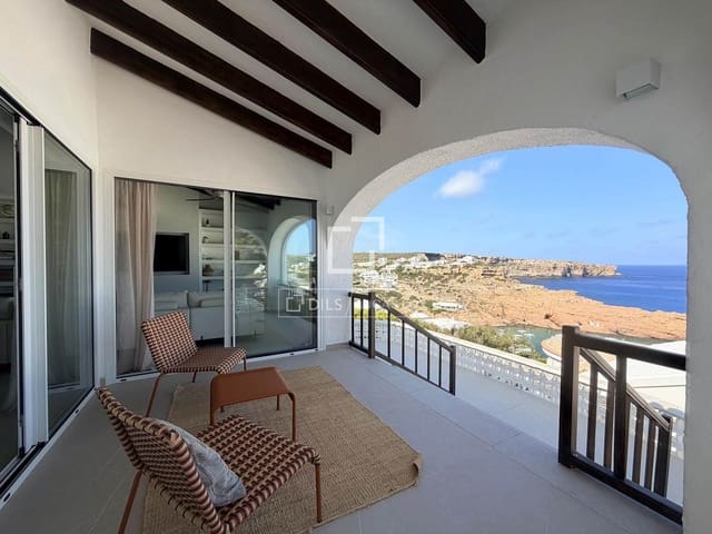 3 makuuhuone Huvila myytävänä paikassa Ciutadella de Menorca mukana uima-altaan 
autotalli - 1 495 000 € (Ref: 10004705)
