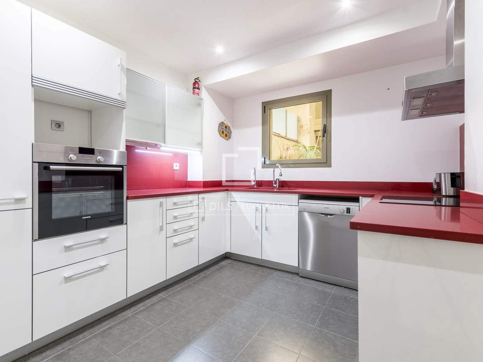 3 slaapkamer Appartement te koop in Barcelona stad - € 990.000 (Ref: 10004708)
