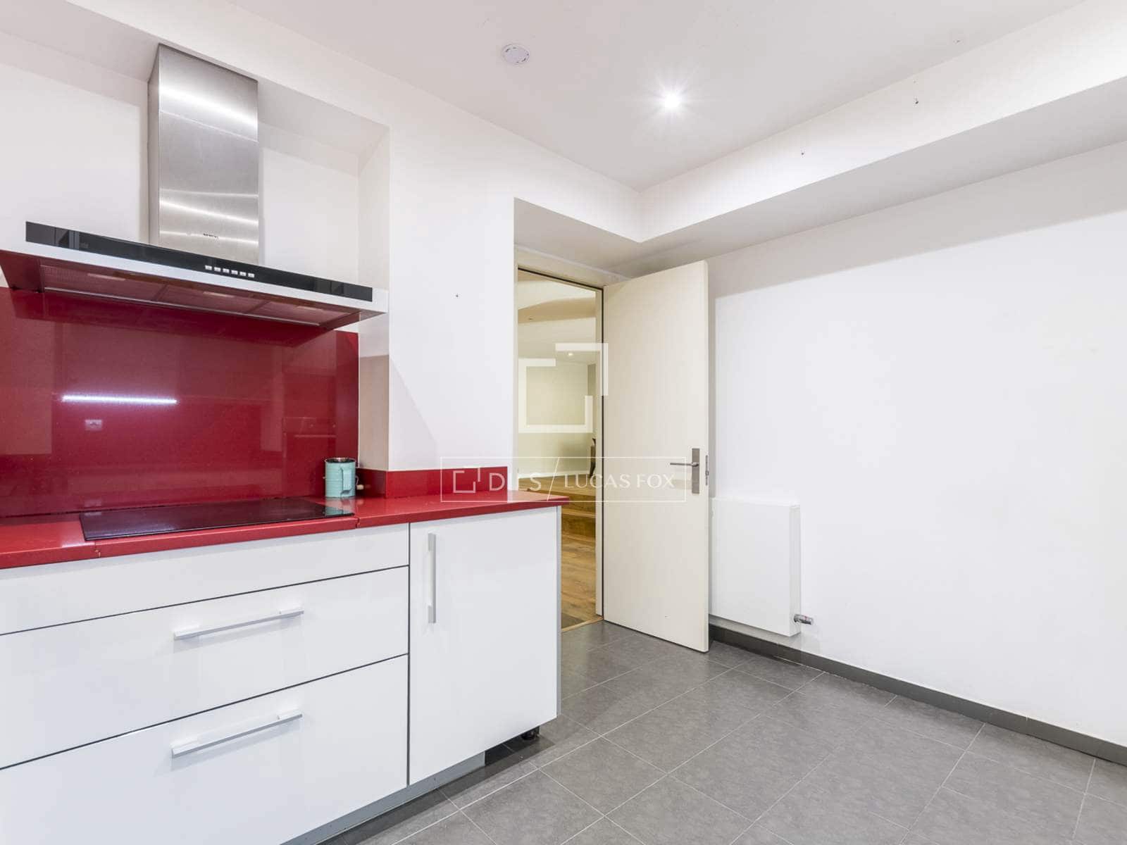 3 slaapkamer Appartement te koop in Barcelona stad - € 990.000 (Ref: 10004708)