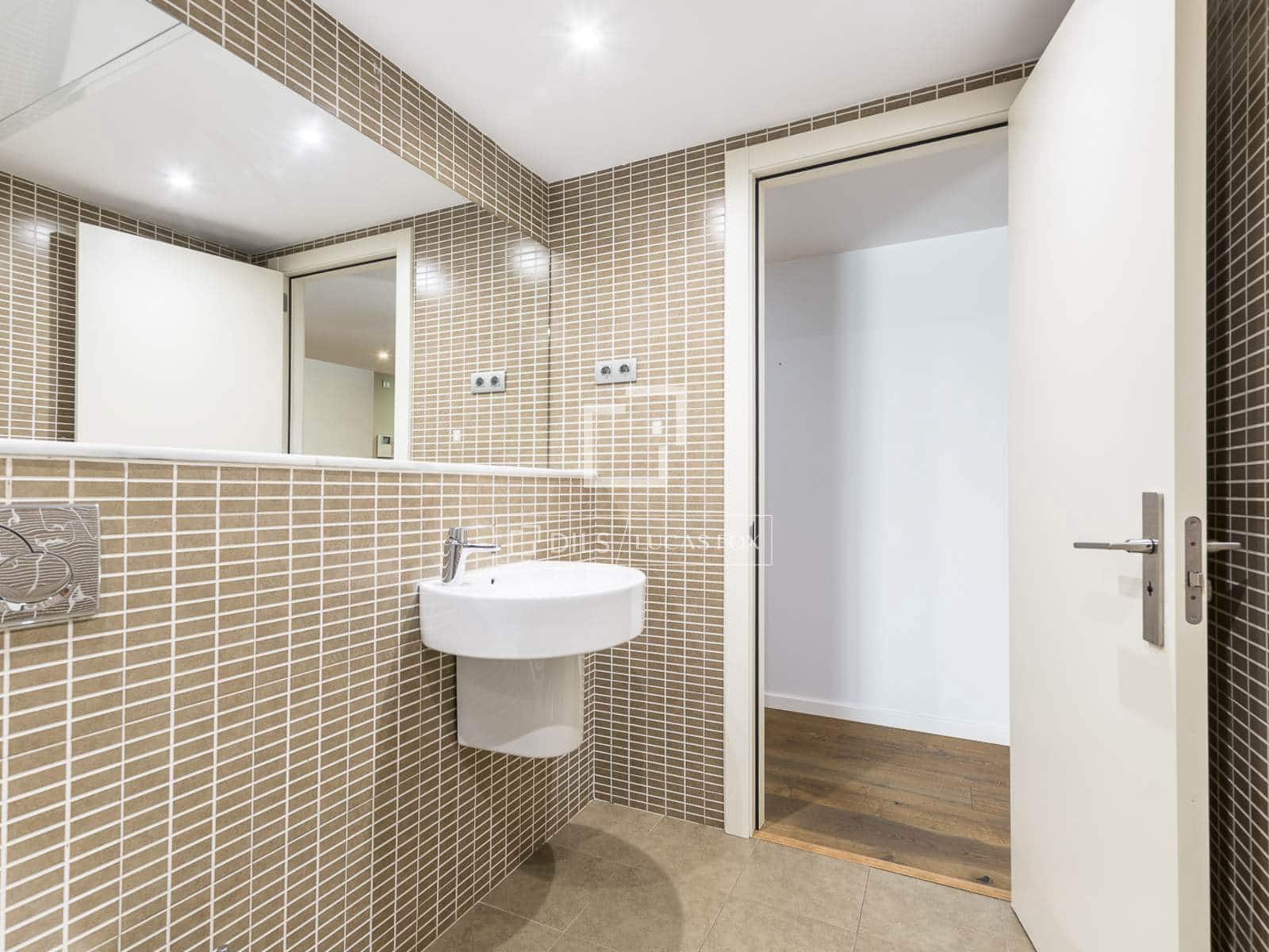 3 slaapkamer Appartement te koop in Barcelona stad - € 990.000 (Ref: 10004708)
