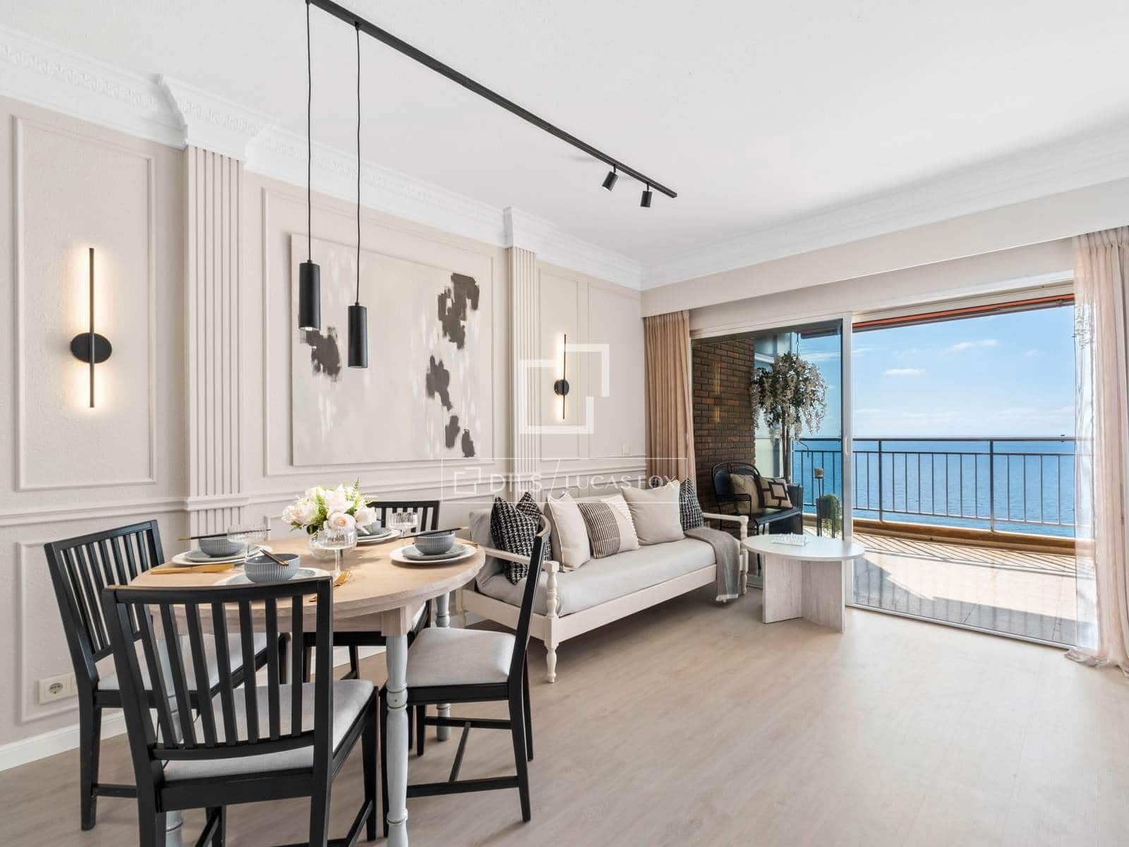 1 soveværelse Lejlighed til salg i Alicante by med swimmingpool - € 369.000 (Ref: 10004778)