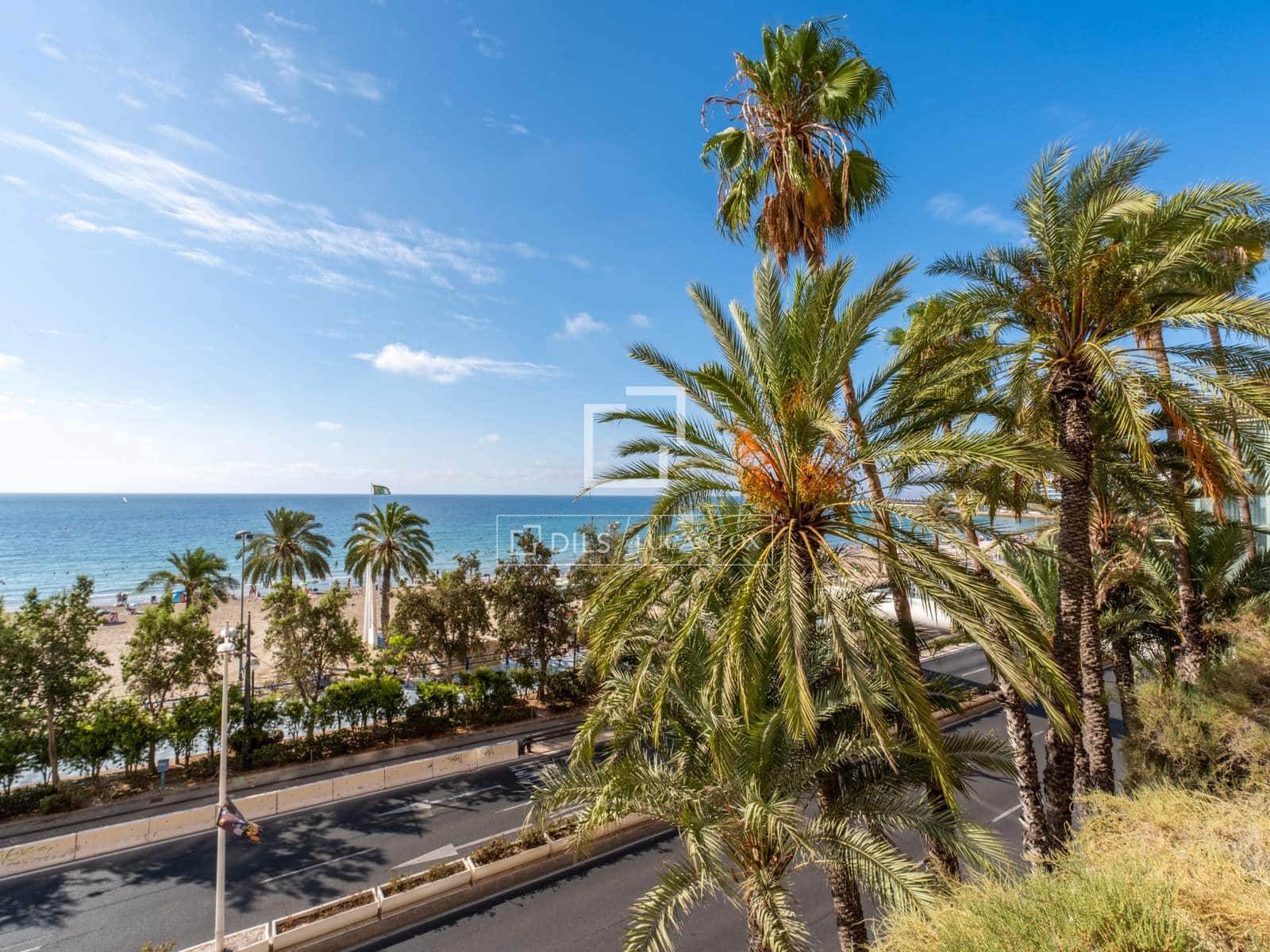 1 soveværelse Lejlighed til salg i Alicante by med swimmingpool - € 369.000 (Ref: 10004778)