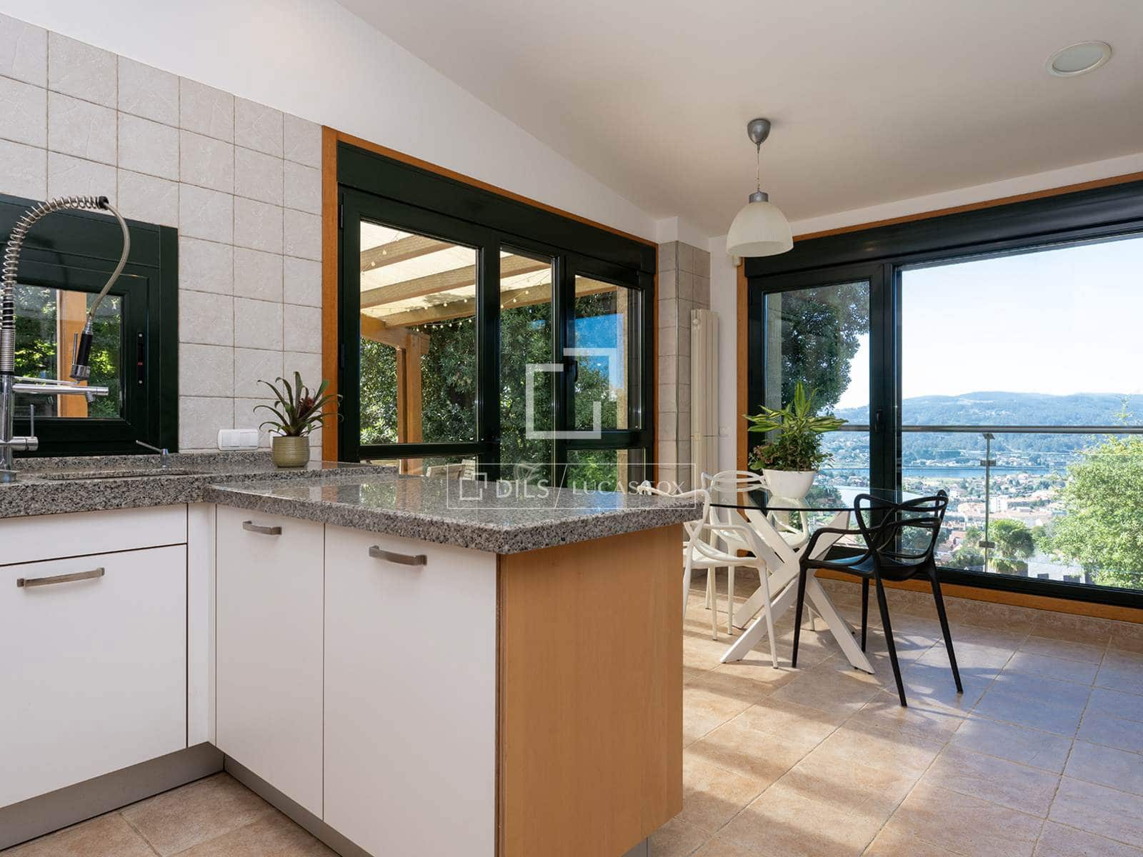 4 slaapkamer Villa te koop in A Caeira met zwembad garage - € 1.300.000 (Ref: 10007088)