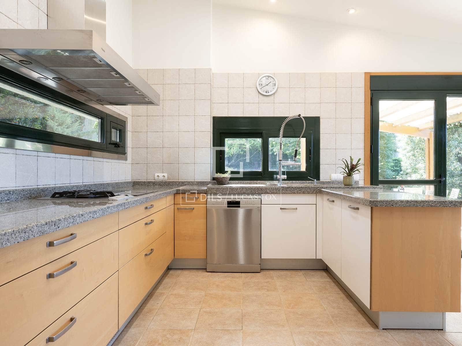 4 slaapkamer Villa te koop in A Caeira met zwembad garage - € 1.300.000 (Ref: 10007088)