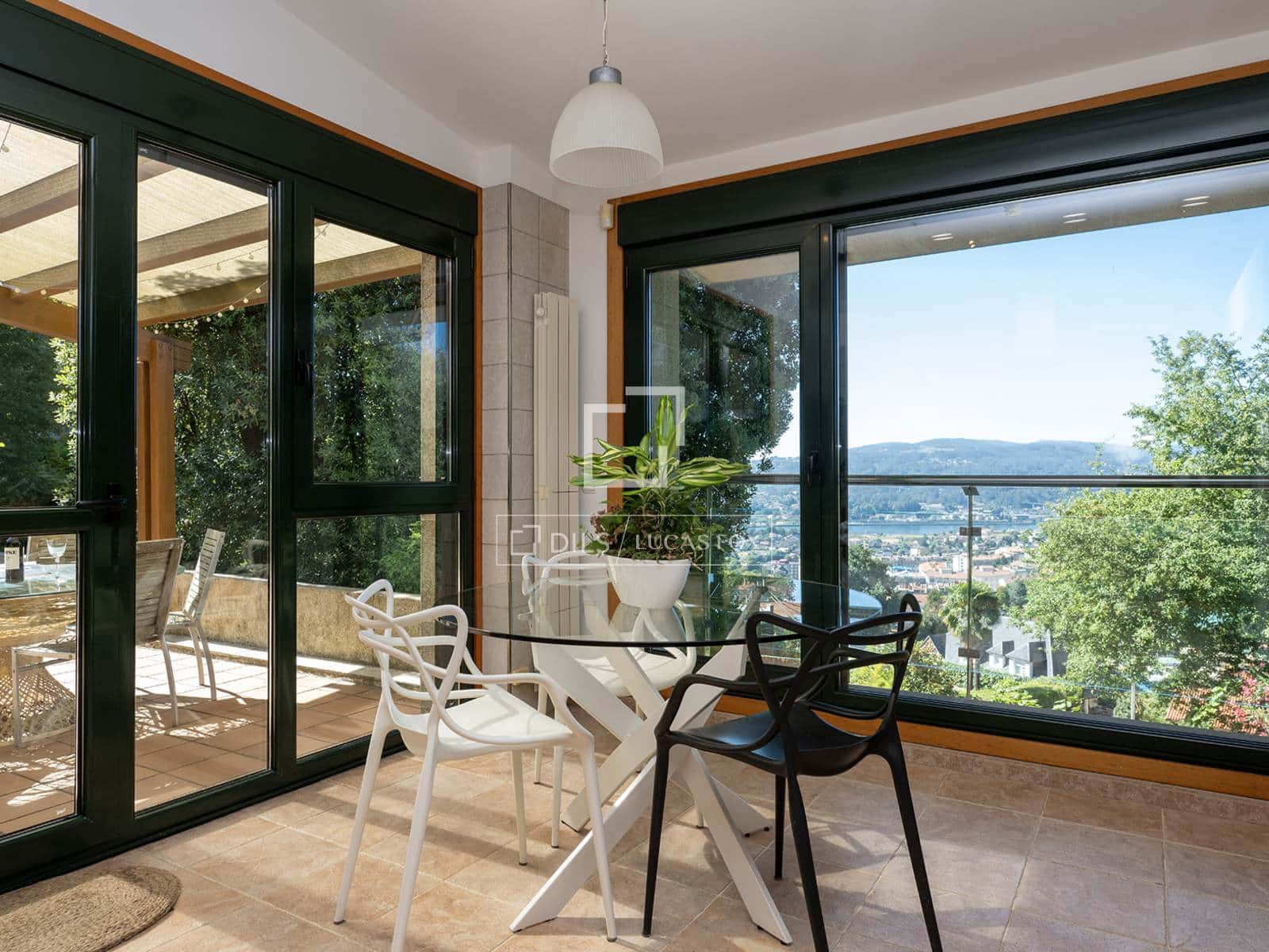 4 slaapkamer Villa te koop in A Caeira met zwembad garage - € 1.300.000 (Ref: 10007088)