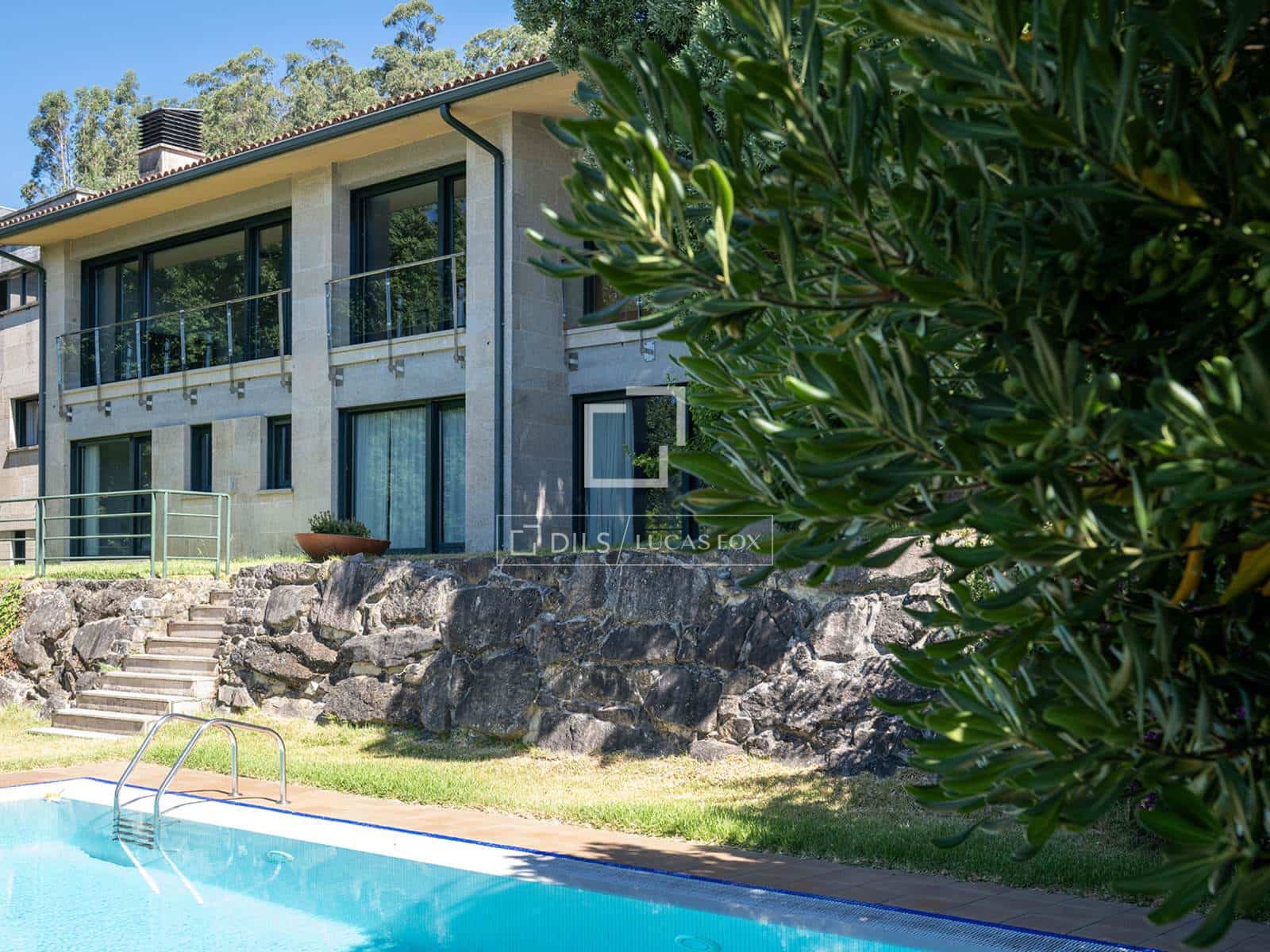 4 slaapkamer Villa te koop in A Caeira met zwembad garage - € 1.300.000 (Ref: 10007088)