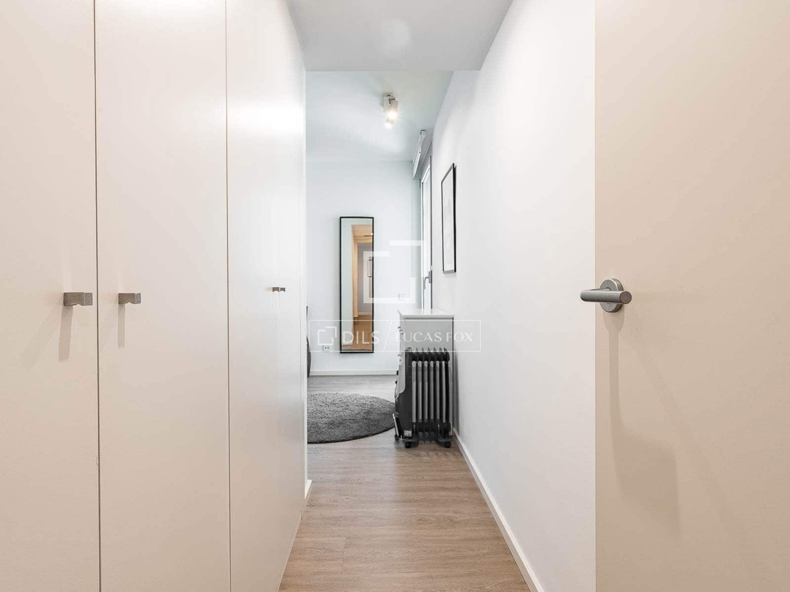 2 soverom Leilighet til salgs i Barcelona by med svømmebasseng garasje - € 880 000 (Ref: 10007524)