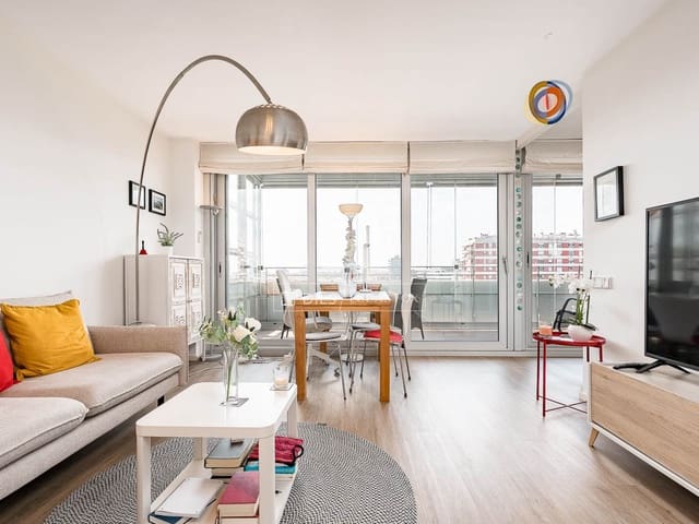 2 soverom Leilighet til salgs i Barcelona by med svømmebasseng garasje - € 880 000 (Ref: 10007524)