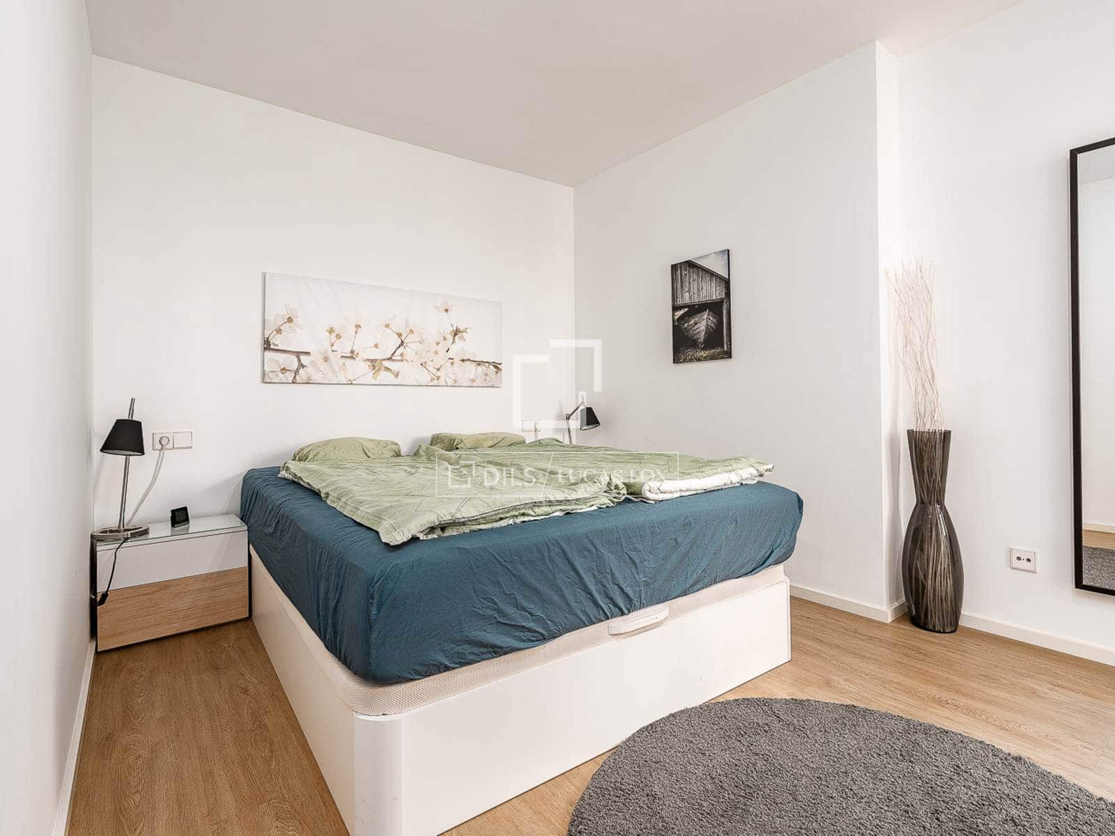 2 soverom Leilighet til salgs i Barcelona by med svømmebasseng garasje - € 880 000 (Ref: 10007524)