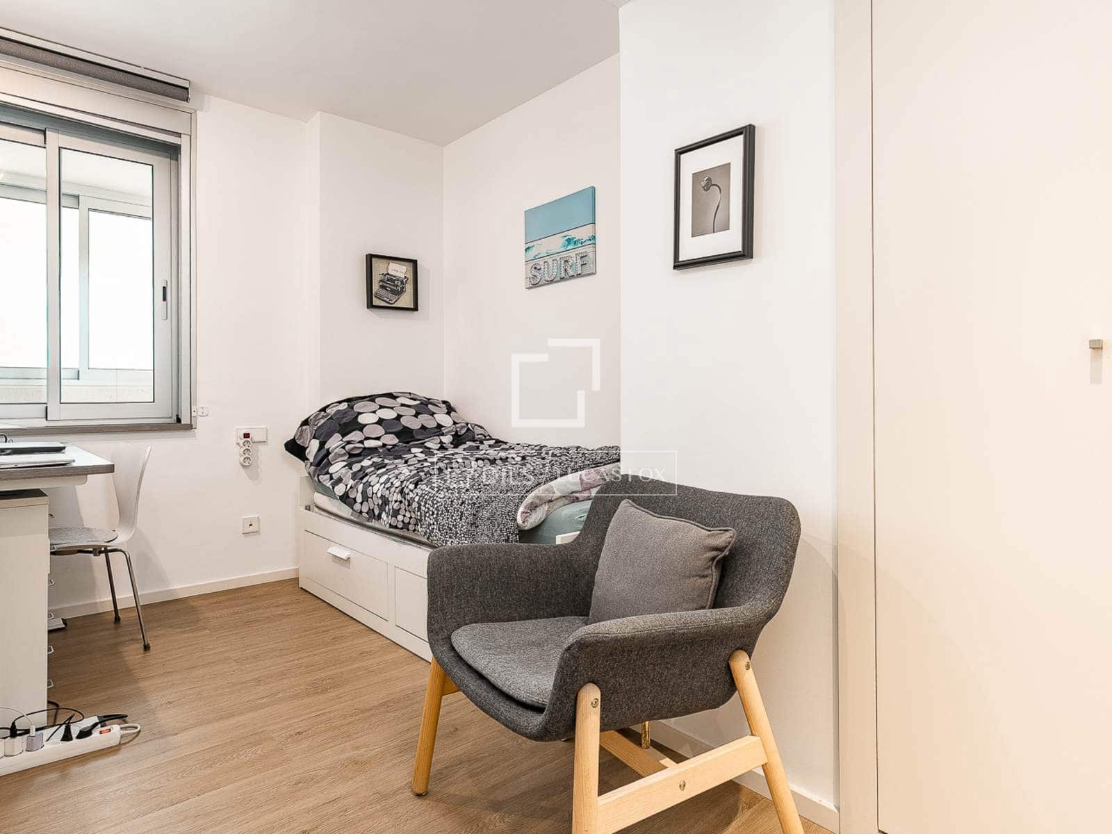 2 soverom Leilighet til salgs i Barcelona by med svømmebasseng garasje - € 880 000 (Ref: 10007524)