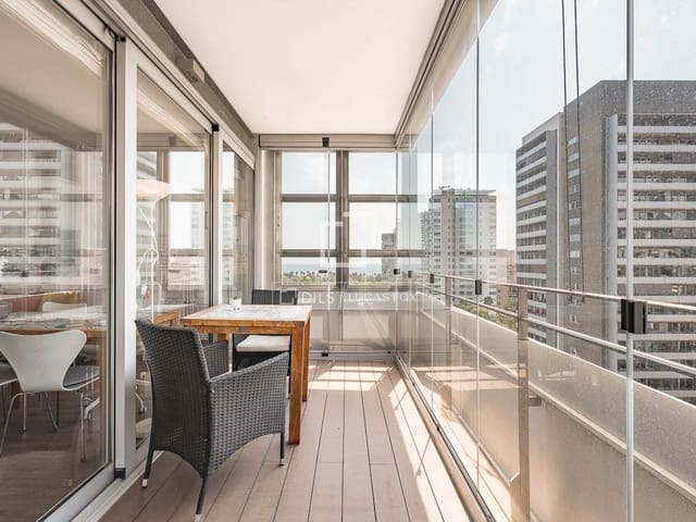 2 soverom Leilighet til salgs i Barcelona by med svømmebasseng garasje - € 880 000 (Ref: 10007524)