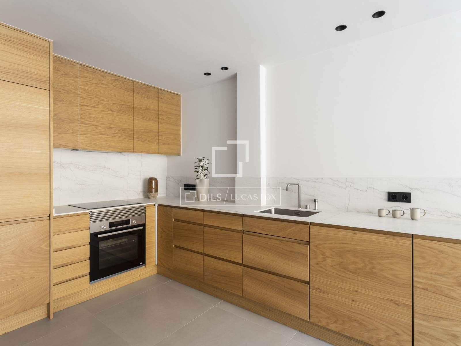2 slaapkamer Appartement te koop in Barcelona stad met zwembad - € 635.000 (Ref: 10007740)