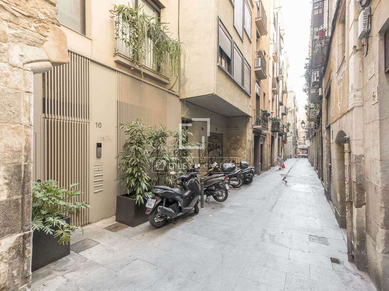 2 slaapkamer Appartement te koop in Barcelona stad met zwembad - € 635.000 (Ref: 10007740)