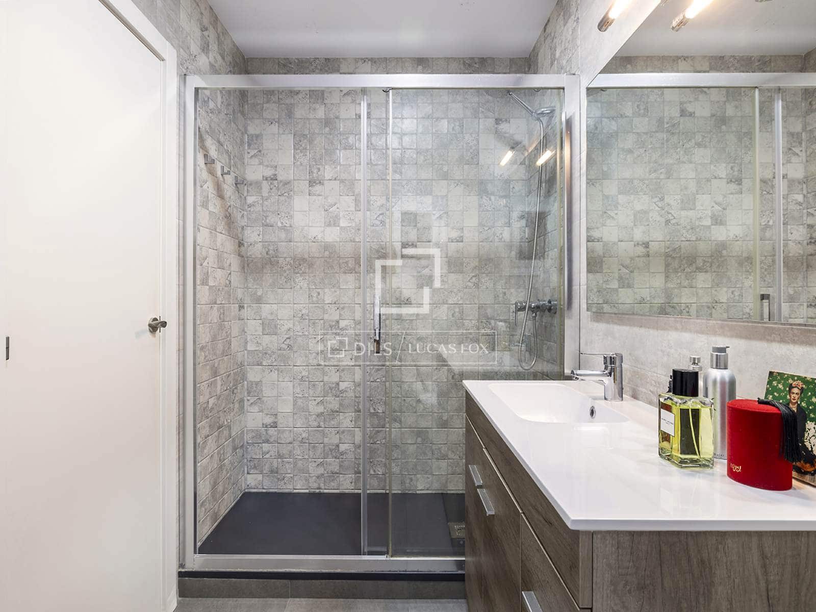 Appartement de 2 chambres à louer à Barcelone ville avec garage - 2 500 € (Ref: 10007876)