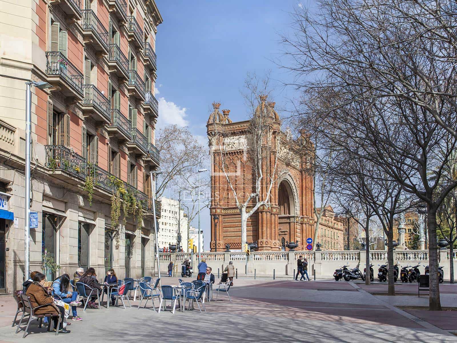 Appartement de 2 chambres à louer à Barcelone ville avec garage - 2 500 € (Ref: 10007876)