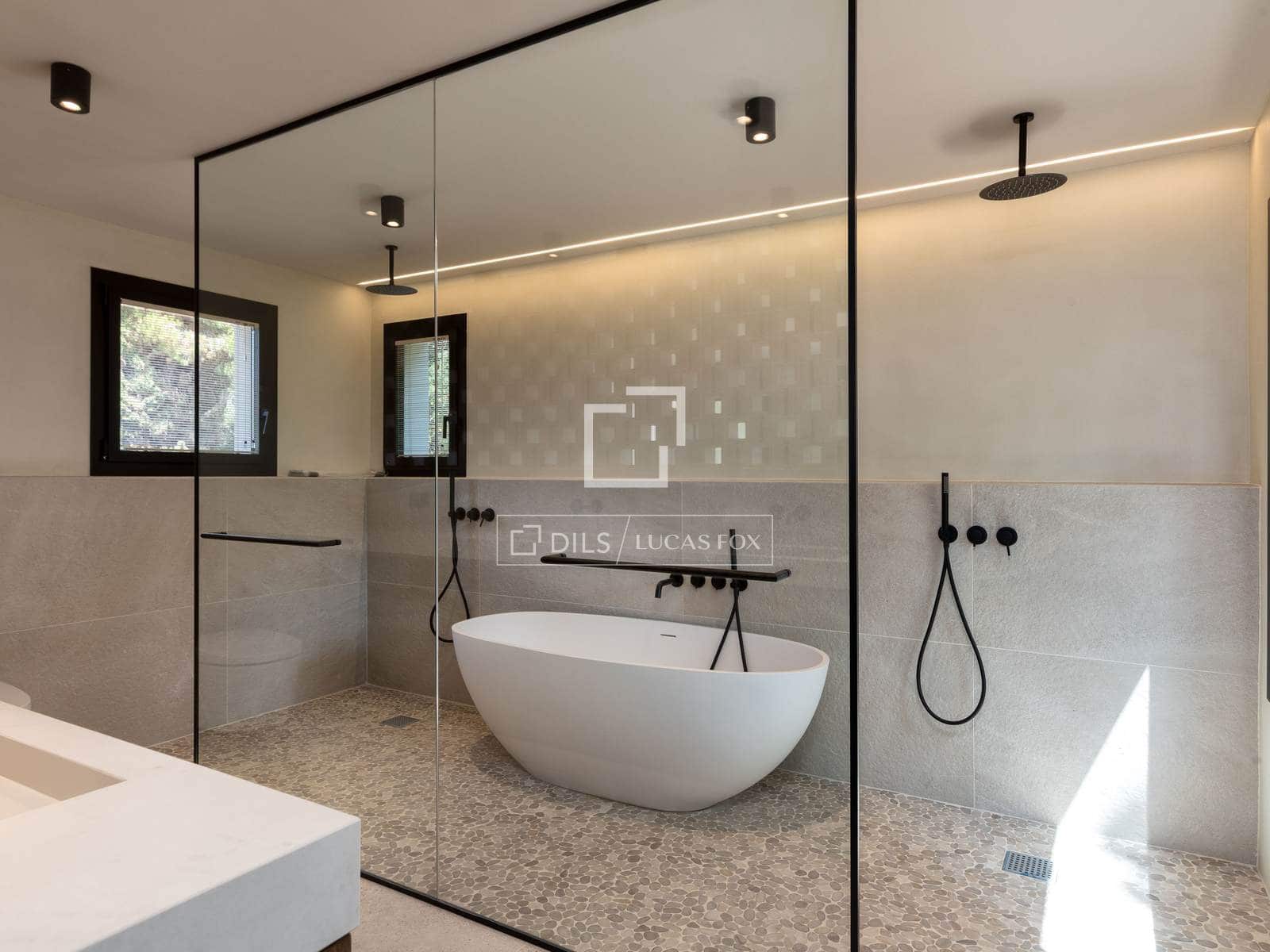 7 sypialnia Willa na sprzedaż w Lloret de Mar z basenem garażem - 5 995 000 € (Ref: 10007877)