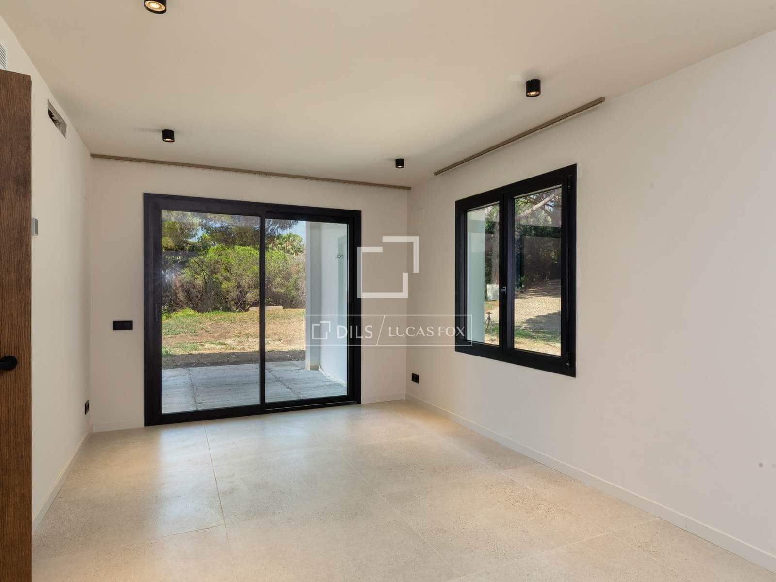 7 sypialnia Willa na sprzedaż w Lloret de Mar z basenem garażem - 5 995 000 € (Ref: 10007877)