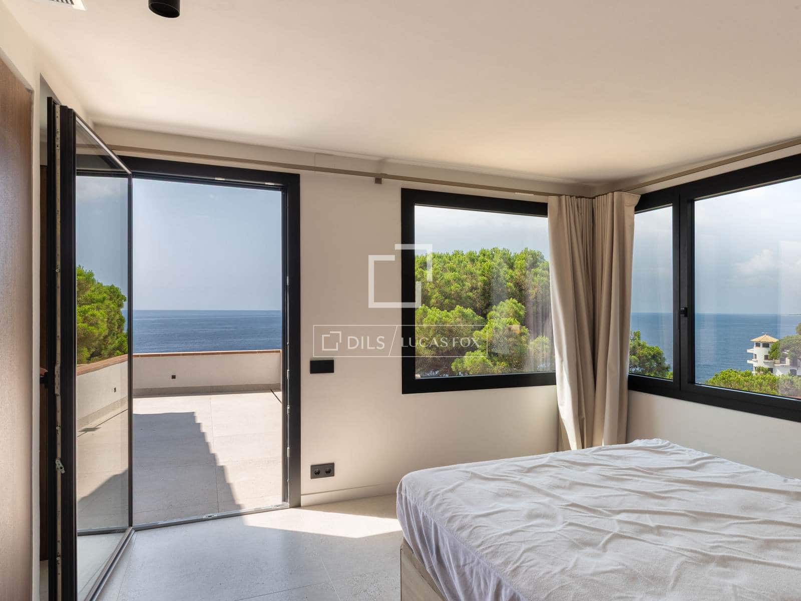 7 sypialnia Willa na sprzedaż w Lloret de Mar z basenem garażem - 5 995 000 € (Ref: 10007877)
