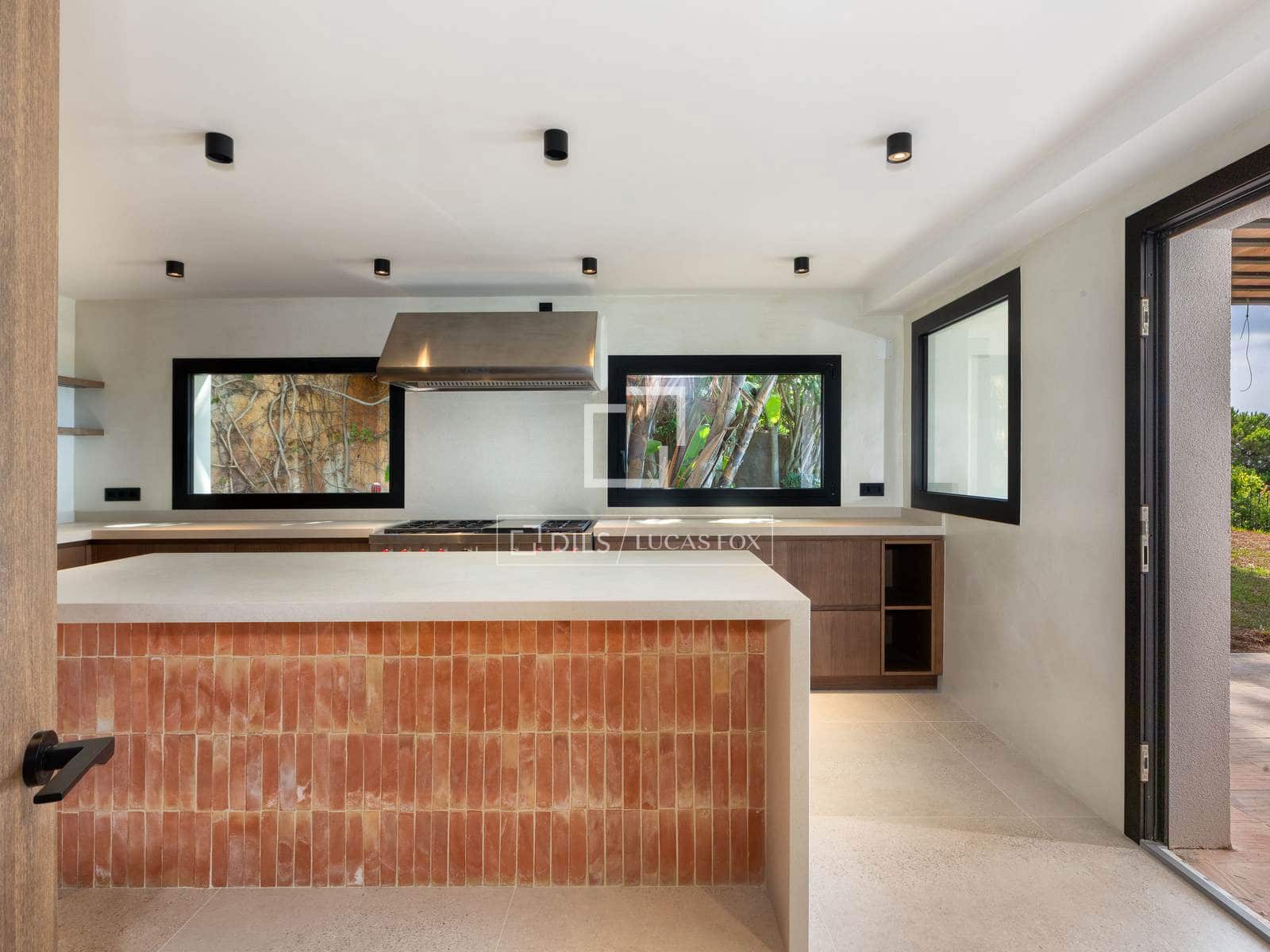 7 sypialnia Willa na sprzedaż w Lloret de Mar z basenem garażem - 5 995 000 € (Ref: 10007877)