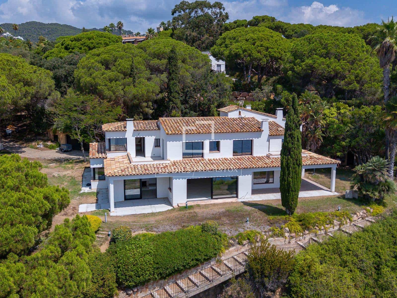7 sypialnia Willa na sprzedaż w Lloret de Mar z basenem garażem - 5 995 000 € (Ref: 10007877)