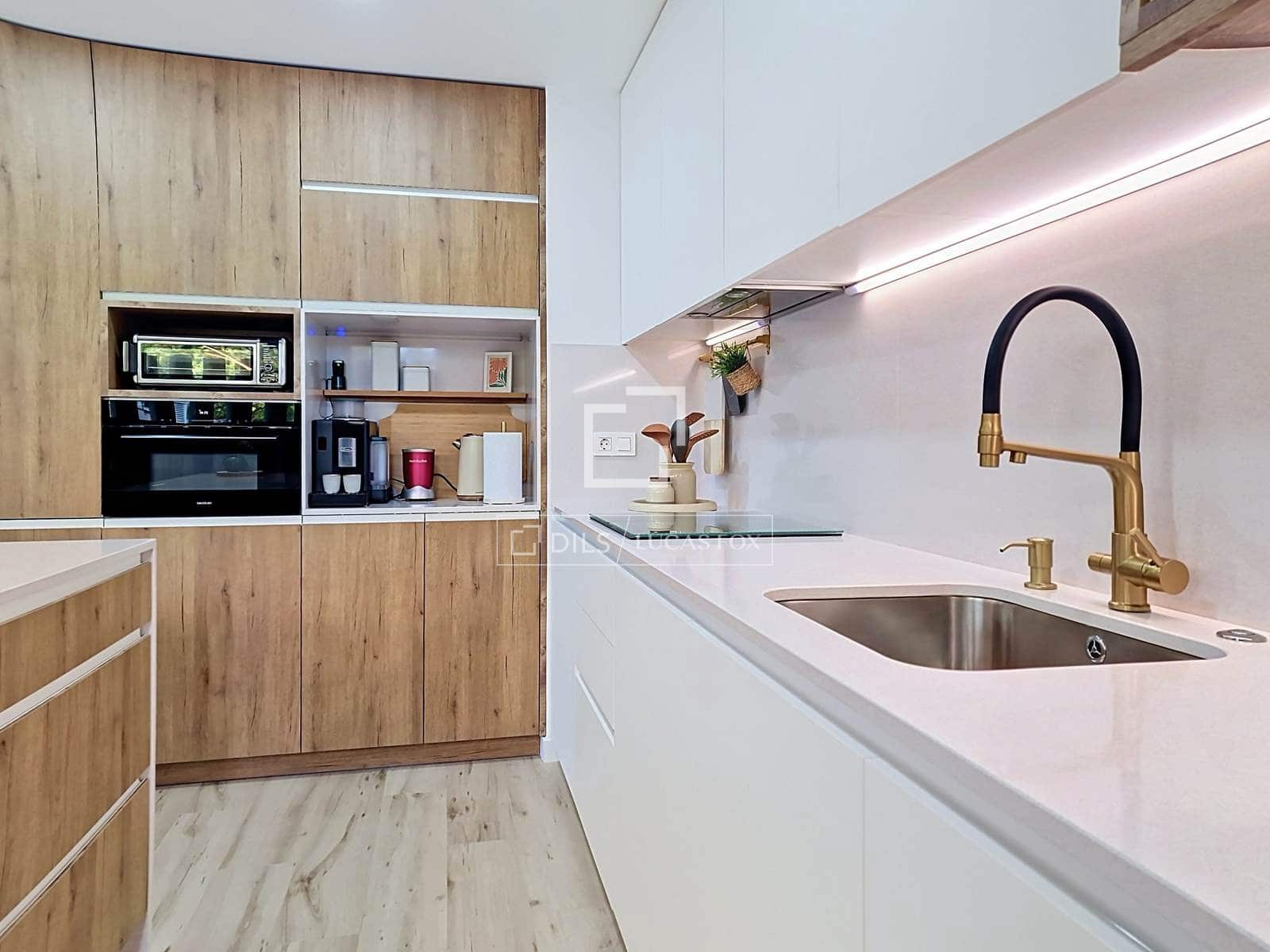 3 sypialnia Apartament na sprzedaż w Vilanova i la Geltru z basenem garażem - 620 000 € (Ref: 10007881)