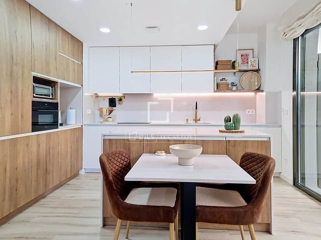 3 sypialnia Apartament na sprzedaż w Vilanova i la Geltrú z basenem garażem - 620 000 € (Ref: 10007881)