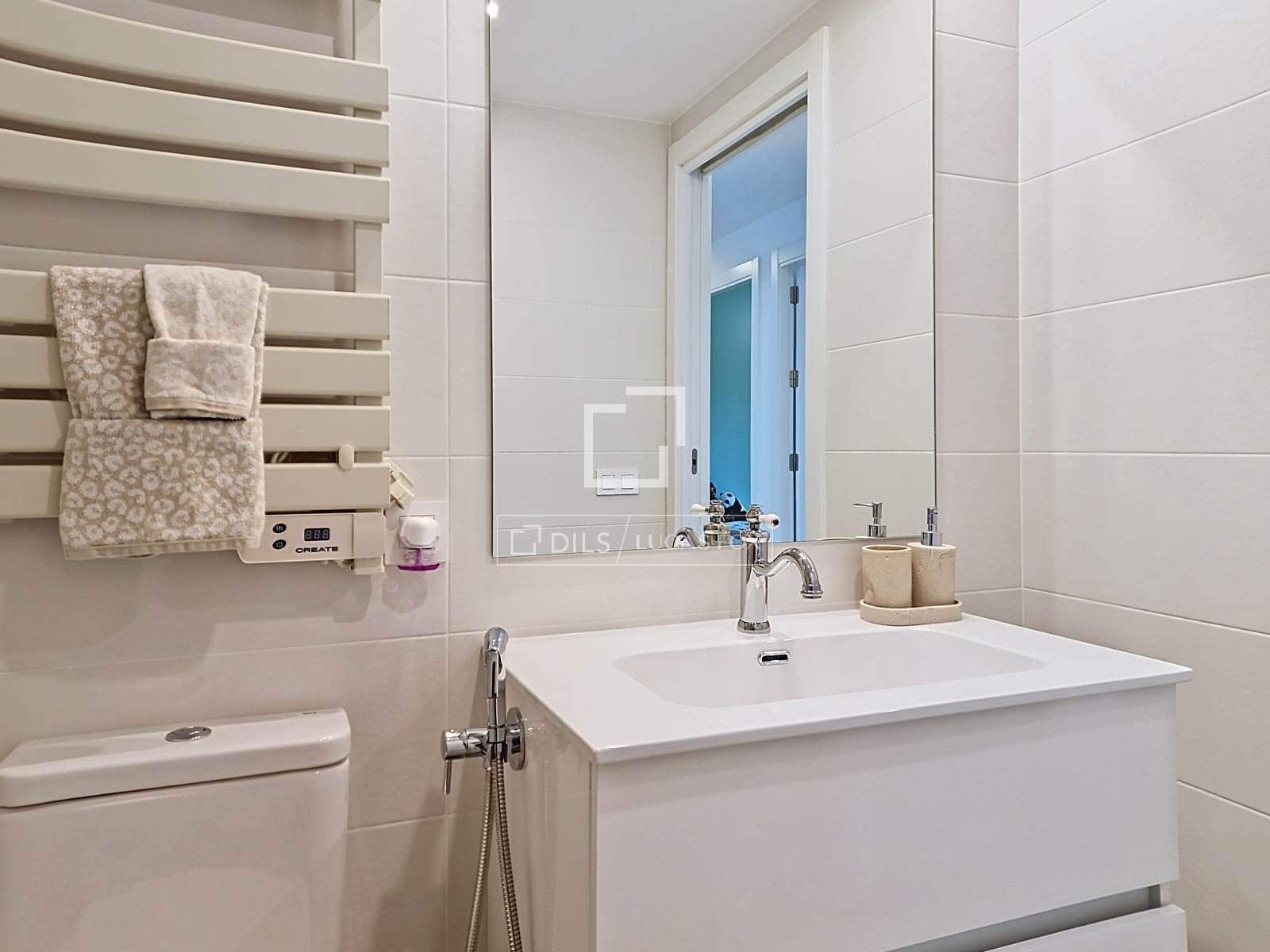 3 sypialnia Apartament na sprzedaż w Vilanova i la Geltru z basenem garażem - 620 000 € (Ref: 10007881)