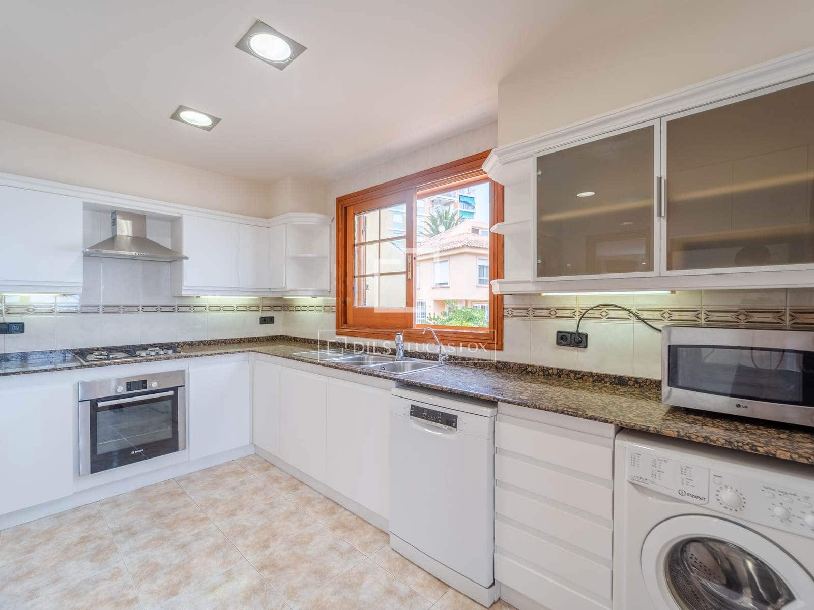 4 bedroom Villa for rent in La Pobla de Farnals with pool garage - € 3,950 (Ref: 10007882)