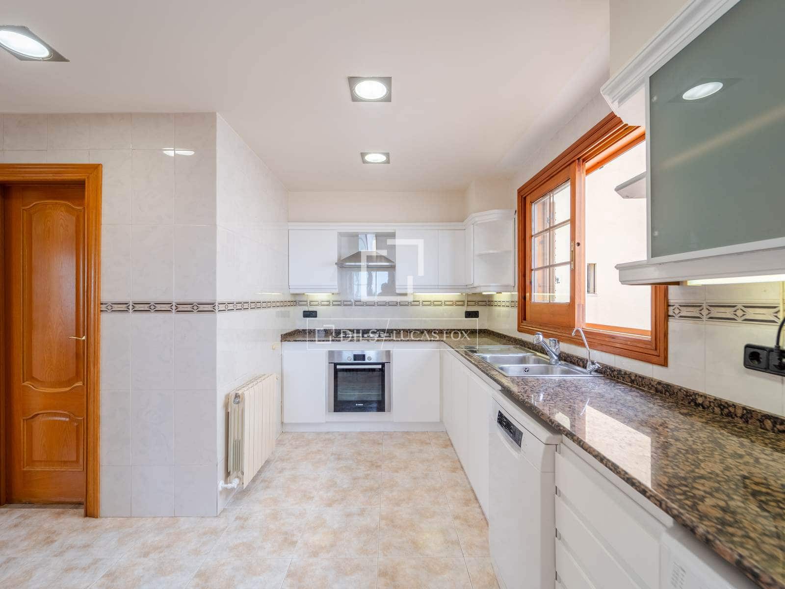4 bedroom Villa for rent in La Pobla de Farnals with pool garage - € 3,950 (Ref: 10007882)