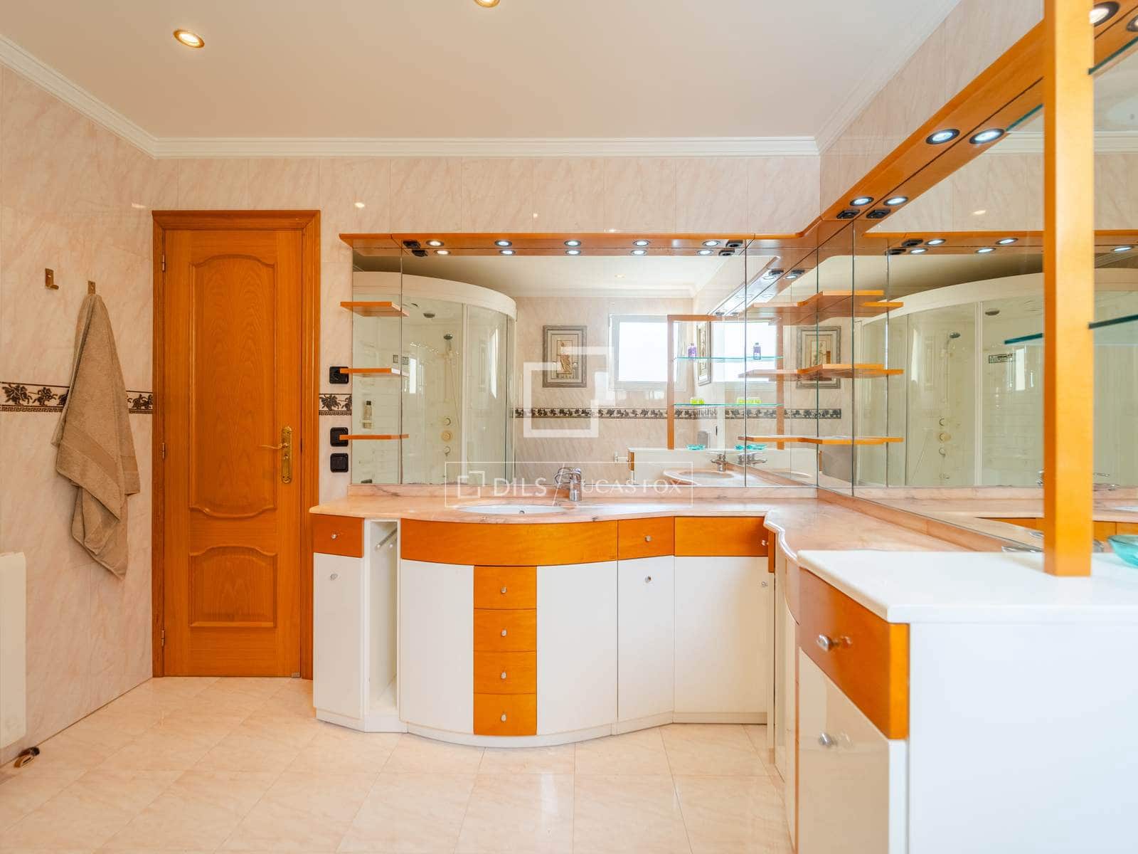 4 bedroom Villa for rent in La Pobla de Farnals with pool garage - € 3,950 (Ref: 10007882)