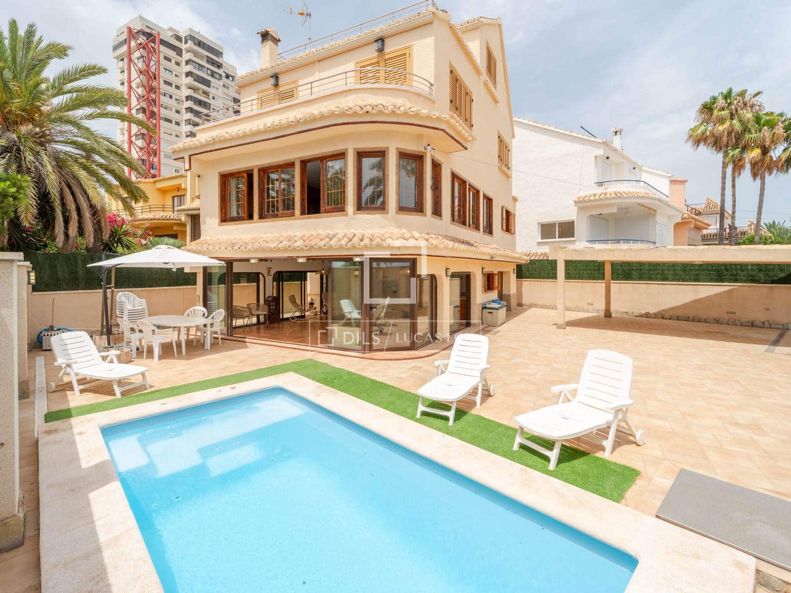4 bedroom Villa for rent in La Pobla de Farnals with pool garage - € 3,950 (Ref: 10007882)