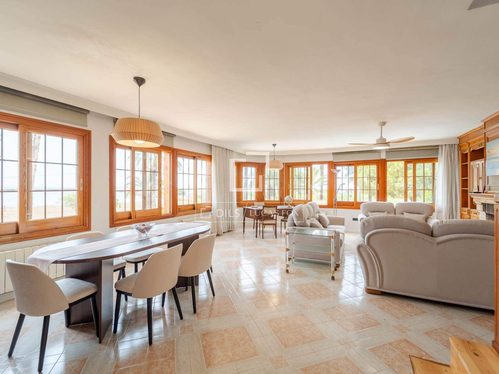 4 bedroom Villa for rent in La Pobla de Farnals with pool garage - € 3,950 (Ref: 10007882)