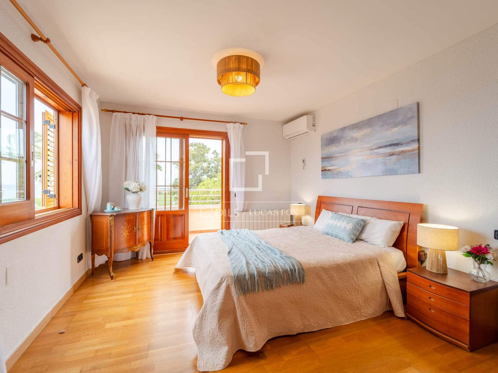 4 bedroom Villa for rent in La Pobla de Farnals with pool garage - € 3,950 (Ref: 10007882)