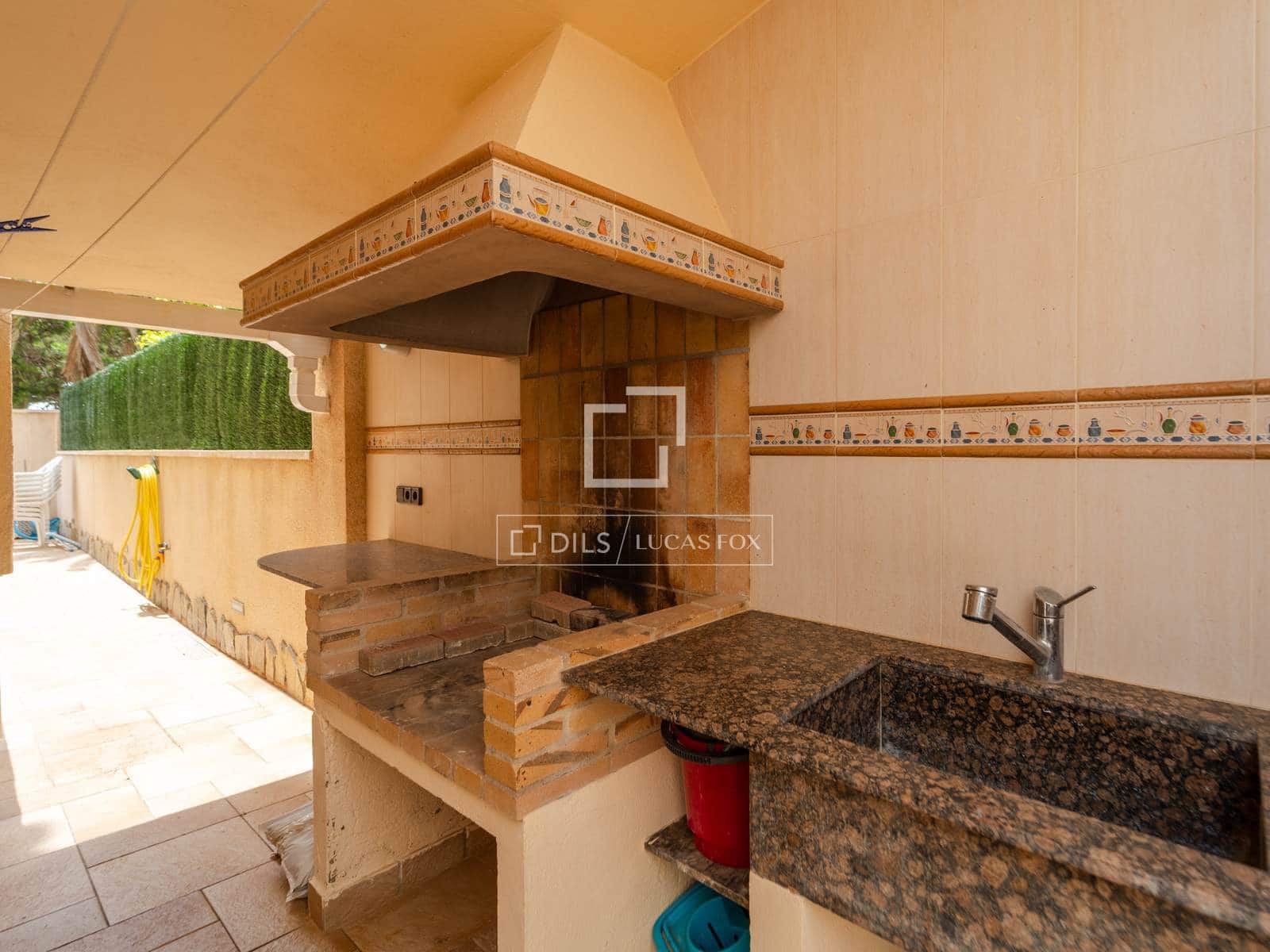 4 bedroom Villa for rent in La Pobla de Farnals with pool garage - € 3,950 (Ref: 10007882)